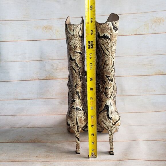 Vince Camuto Leather Senimda Pointy Toe Snake Print Heeled Boots Size 8 1/2M - Picture 11 of 16